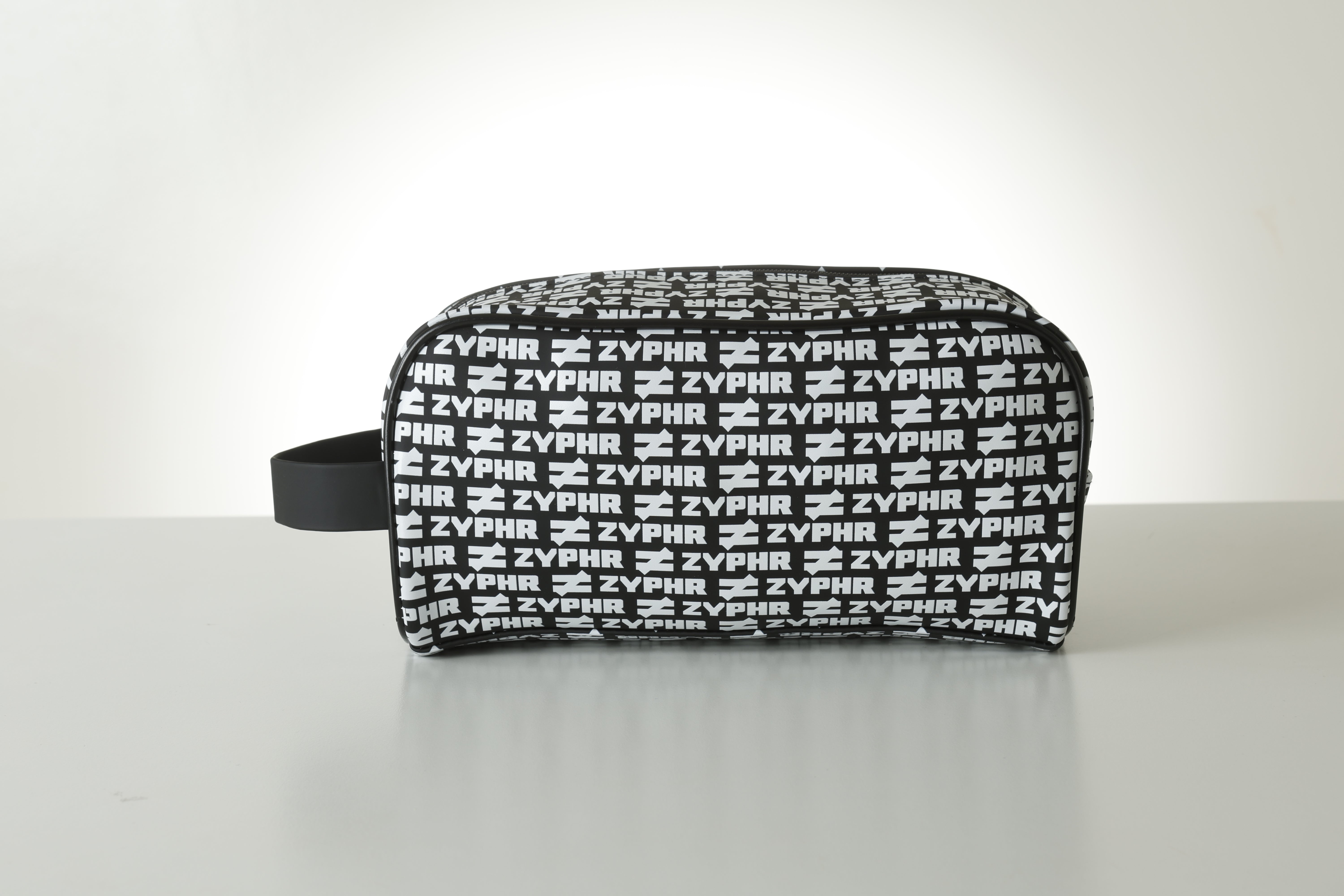 全新系列 - ZYPHR 白色洗漱包 (Toiletry Bag)